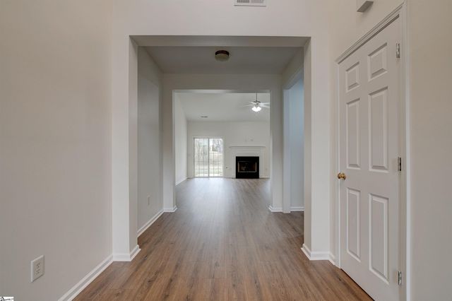 467 N Sweetwater Hills Drive, Moore, SC 29369