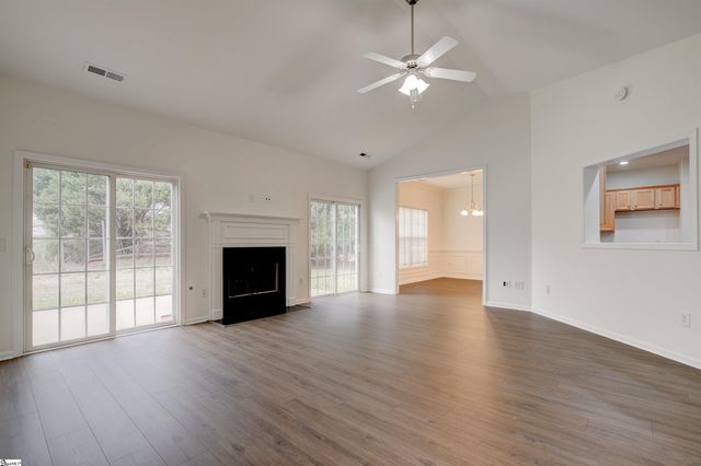 467 N Sweetwater Hills Drive, Moore, SC 29369