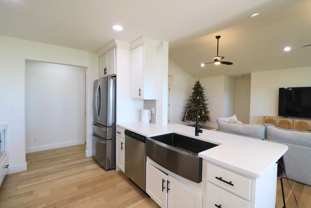 1354 Napper Road, Billings, MO 65610