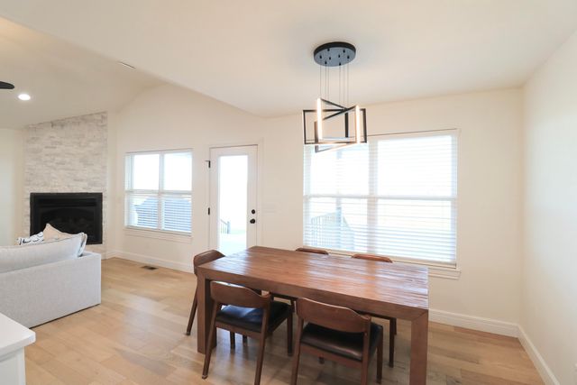 1354 Napper Road, Billings, MO 65610