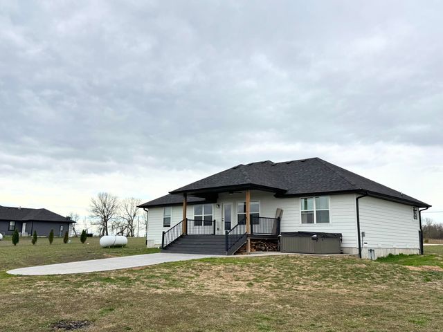 1354 Napper Road, Billings, MO 65610