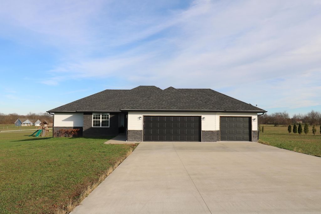 1354 Napper Road, Billings, MO 65610
