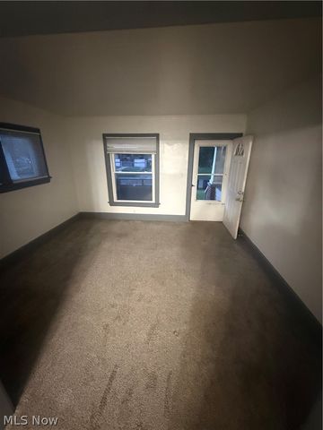 56 E Mapledale Avenue, Akron, OH 44301