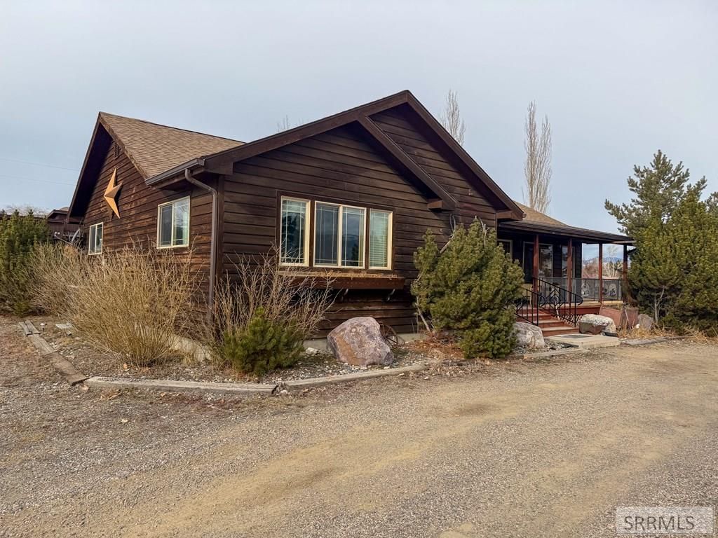 Image 3 of property listing at 58 Crane Lane, Challis, ID 83226