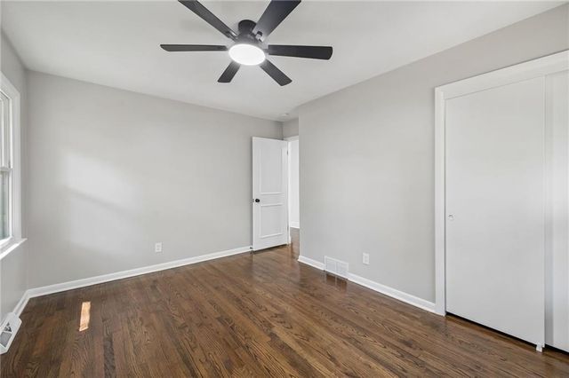 10015 E 31st Street, Independence, MO 64052