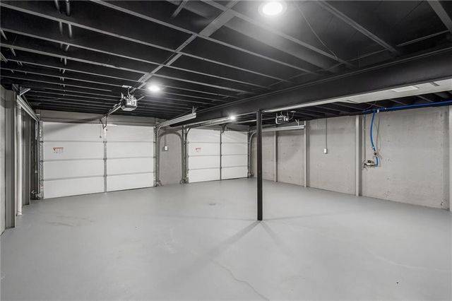10015 E 31st Street, Independence, MO 64052