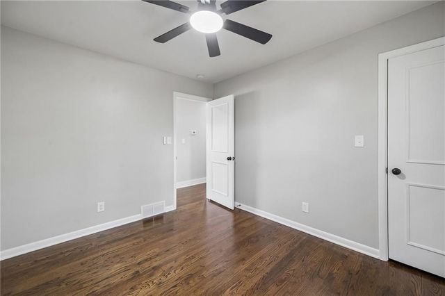 10015 E 31st Street, Independence, MO 64052