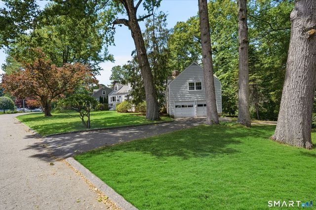 87 White Birch Lane, Stamford, CT 06905