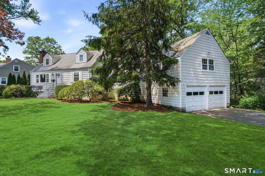 87 White Birch Lane, Stamford, CT 06905