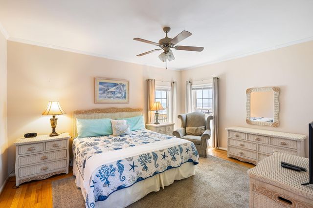 621 E Arctic Avenue, Folly Beach, SC 29439