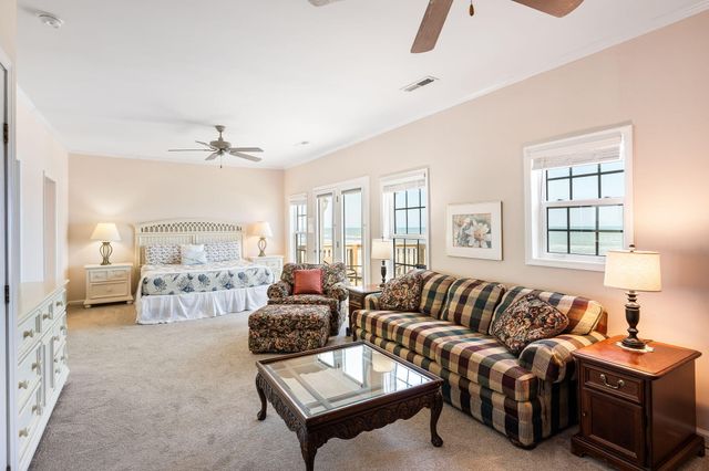 621 E Arctic Avenue, Folly Beach, SC 29439