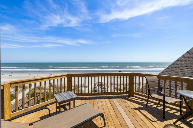 621 E Arctic Avenue, Folly Beach, SC 29439