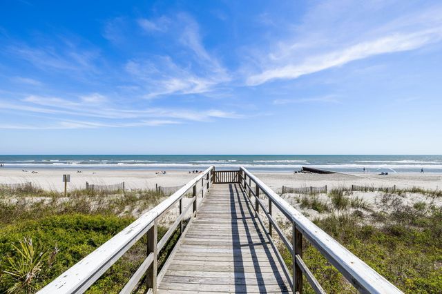 621 E Arctic Avenue, Folly Beach, SC 29439