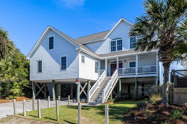 621 E Arctic Avenue, Folly Beach, SC 29439