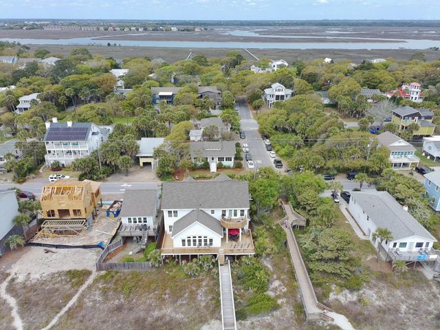 621 E Arctic Avenue, Folly Beach, SC 29439