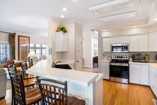 621 E Arctic Avenue, Folly Beach, SC 29439