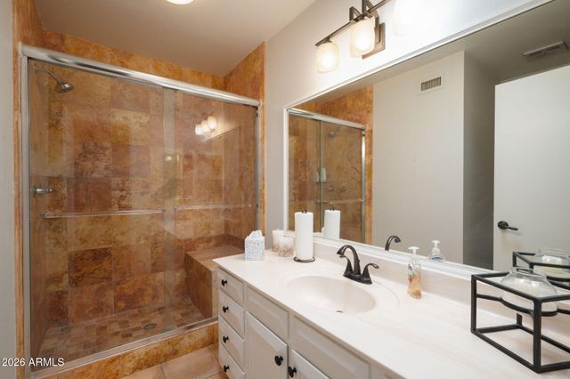 7401 N SCOTTSDALE Road 26, Paradise Valley, AZ 85253