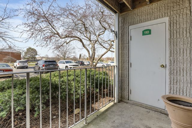 764 N Gary Avenue 110, Carol Stream, IL 60188