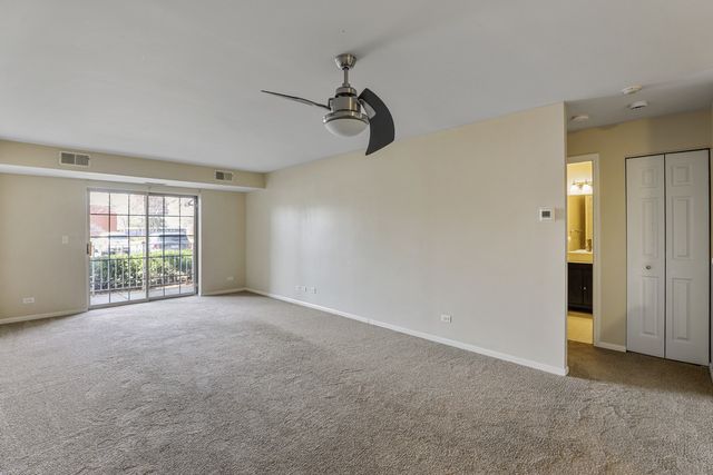 764 N Gary Avenue 110, Carol Stream, IL 60188