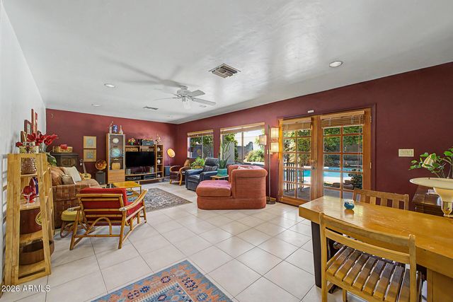 1132 E FLYNN Lane, Phoenix, AZ 85014