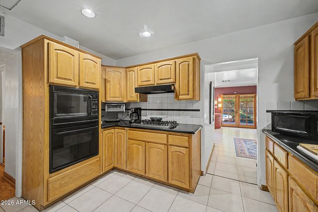 1132 E FLYNN Lane, Phoenix, AZ 85014