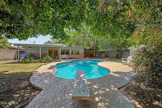 1132 E FLYNN Lane, Phoenix, AZ 85014