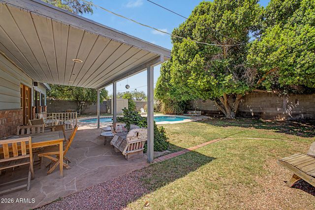 1132 E FLYNN Lane, Phoenix, AZ 85014