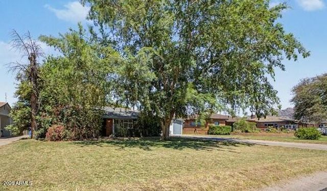 1132 E FLYNN Lane, Phoenix, AZ 85014