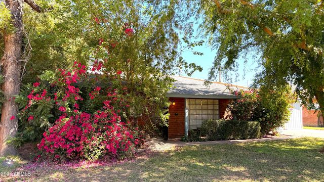 1132 E FLYNN Lane, Phoenix, AZ 85014