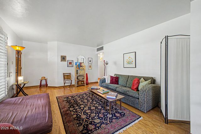 1132 E FLYNN Lane, Phoenix, AZ 85014