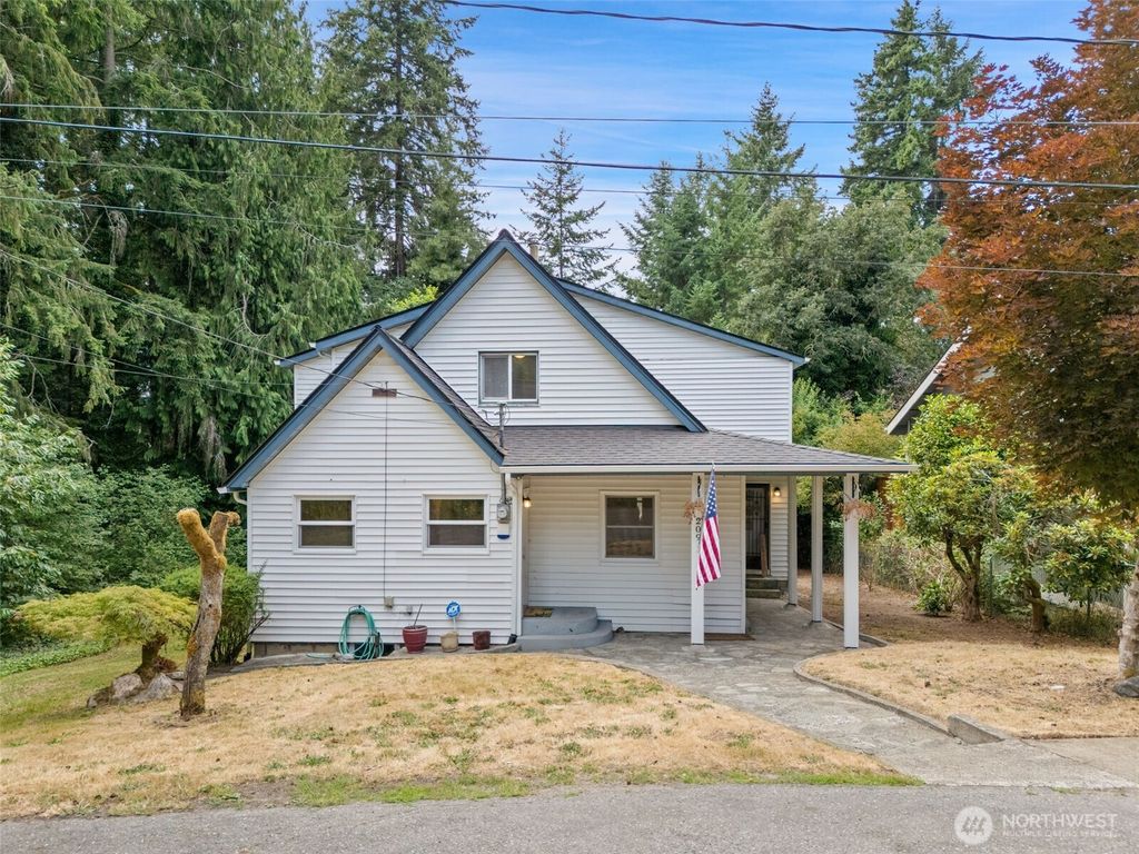 4209 Kelly Road, Bremerton, WA 98312