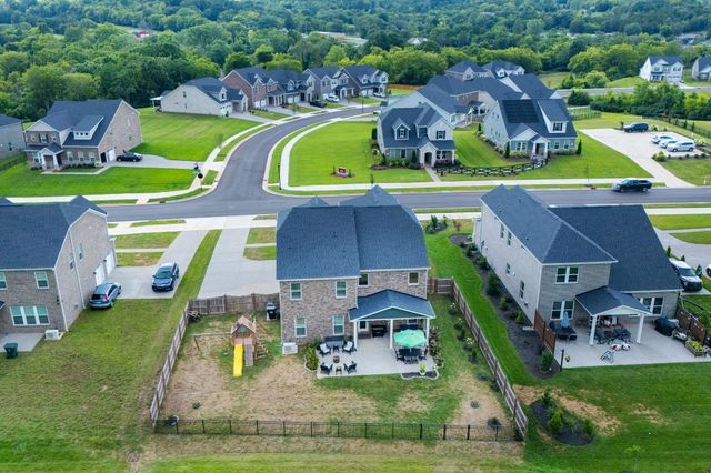 108 Windtree Club Dr, Mount Juliet, TN 37122