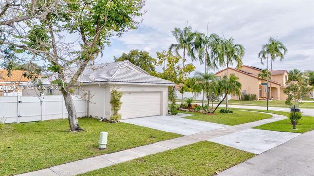 17851 NW 19th St 17851, Pembroke Pines, FL 33029