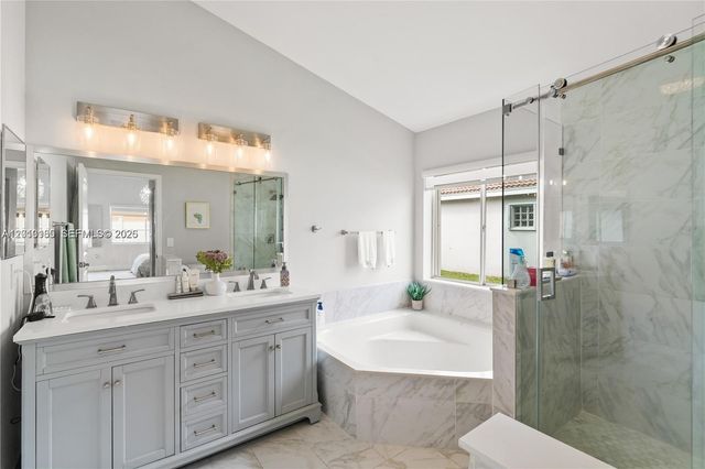 17851 NW 19th St 17851, Pembroke Pines, FL 33029
