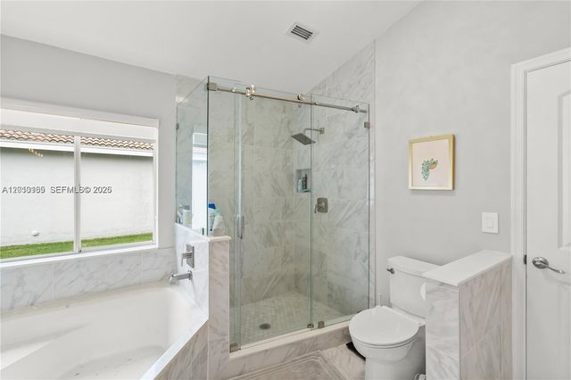 17851 NW 19th St 17851, Pembroke Pines, FL 33029