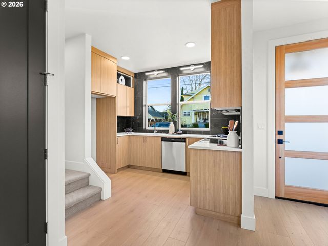 6219 Ne Stanton St, Portland, OR 97213