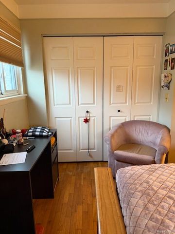 4780 S Tuxedo Drive, Warren, MI 48092