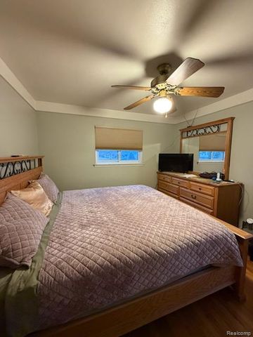 4780 S Tuxedo Drive, Warren, MI 48092