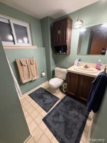 4780 S Tuxedo Drive, Warren, MI 48092