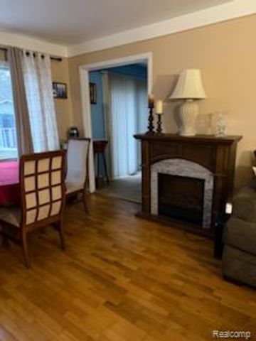 4780 S Tuxedo Drive, Warren, MI 48092