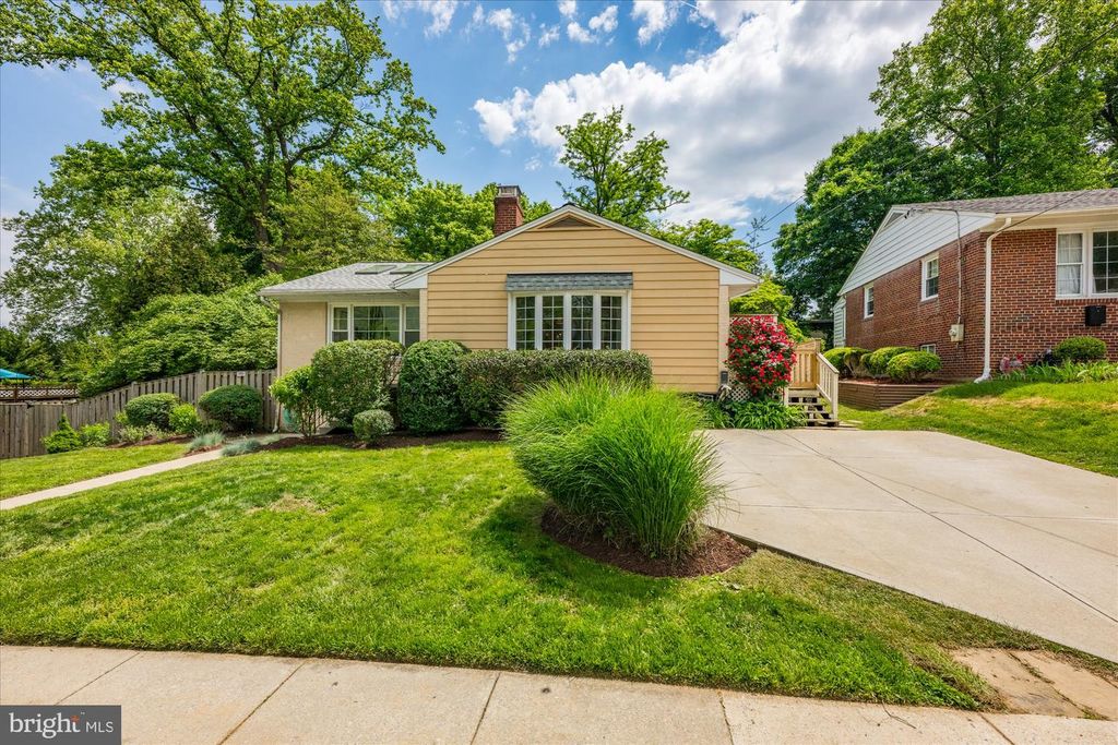 5302 FLANDERS AVE, Kensington, MD 20895