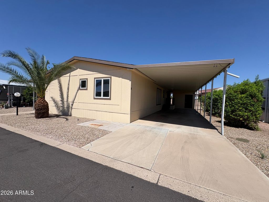 652 S ELLSWORTH Road 9, Mesa, AZ 85208