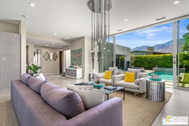 623 Bliss Way, Palm Springs, CA 92262
