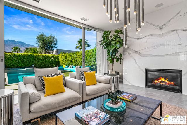 623 Bliss Way, Palm Springs, CA 92262