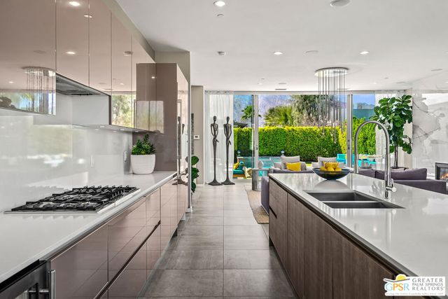 623 Bliss Way, Palm Springs, CA 92262