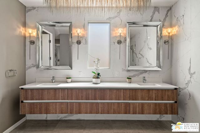 623 Bliss Way, Palm Springs, CA 92262