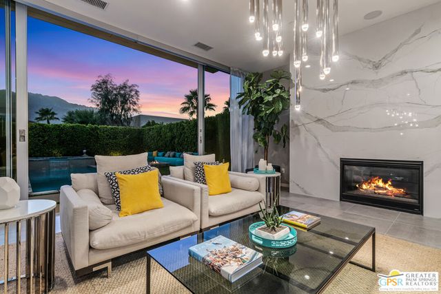 623 Bliss Way, Palm Springs, CA 92262