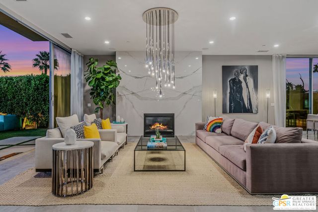 623 Bliss Way, Palm Springs, CA 92262