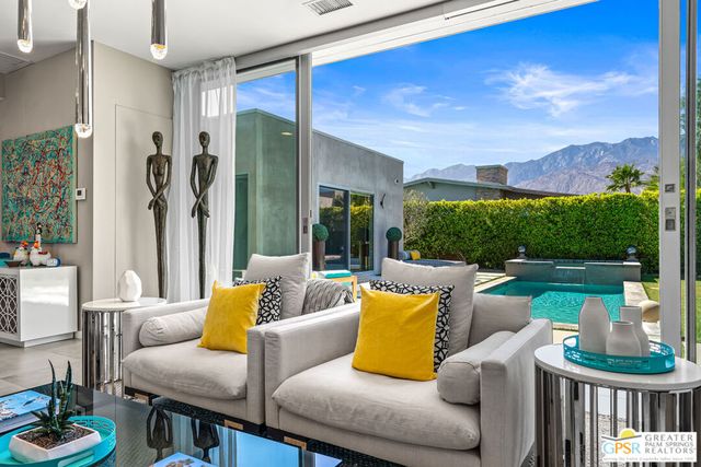 623 Bliss Way, Palm Springs, CA 92262