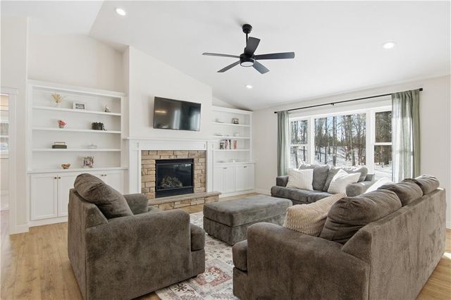 E10034 331st Avenue, Eau Claire, WI 54703